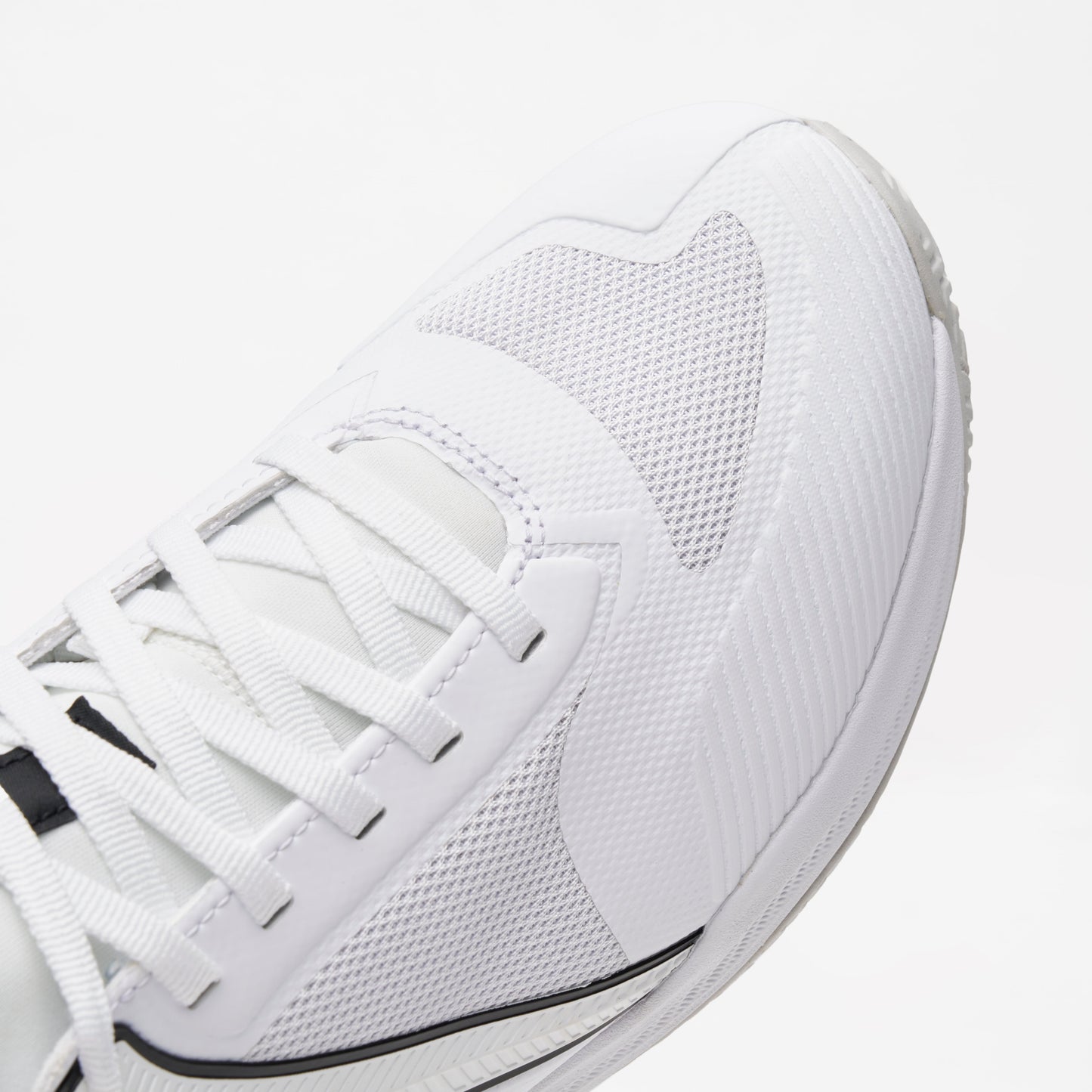 EQ SoftCourt White/Black